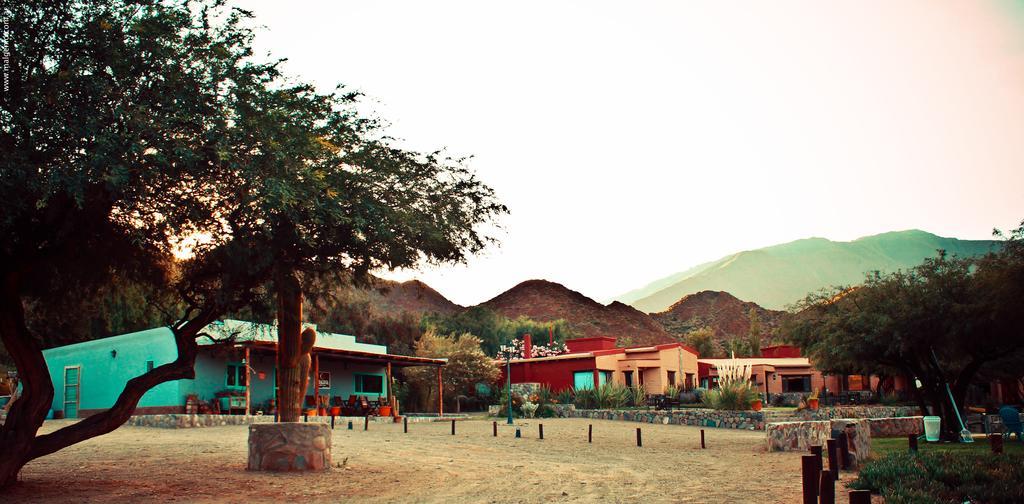 Miraluna Bodega Boutique Cachí エクステリア 写真